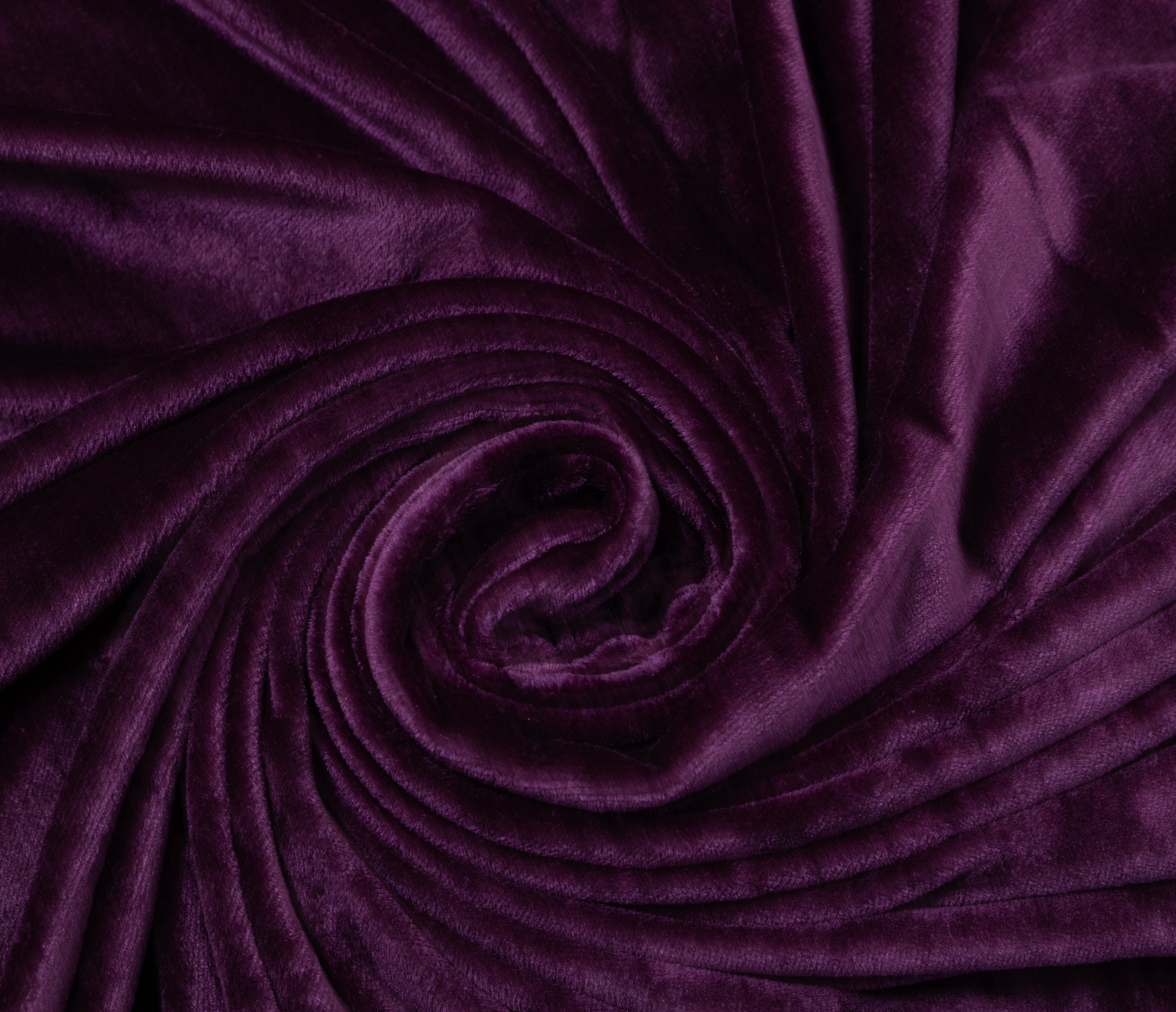 Flannel Fleece Throw Blanket (Red Violet)