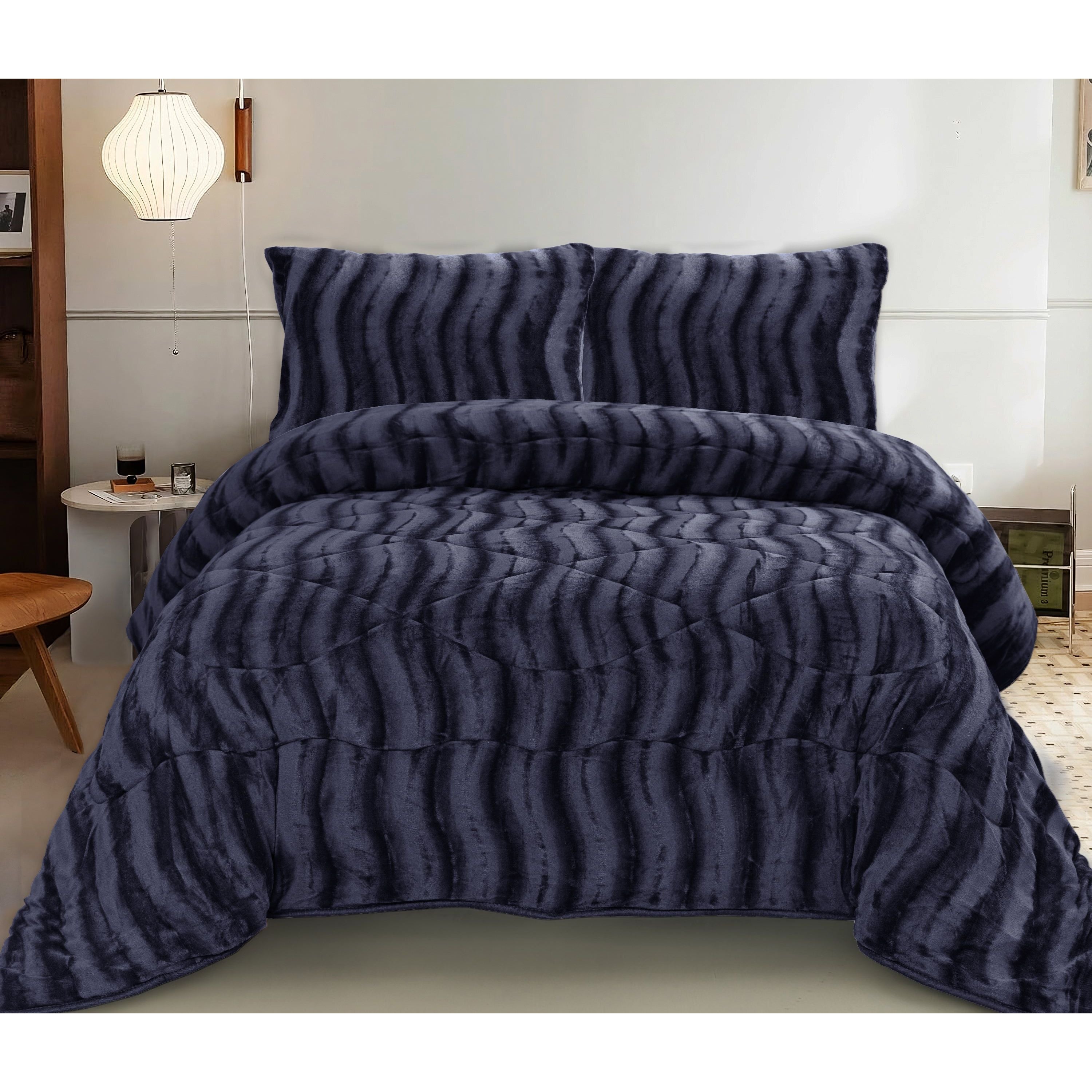 wavy lines quilt blanket cozy