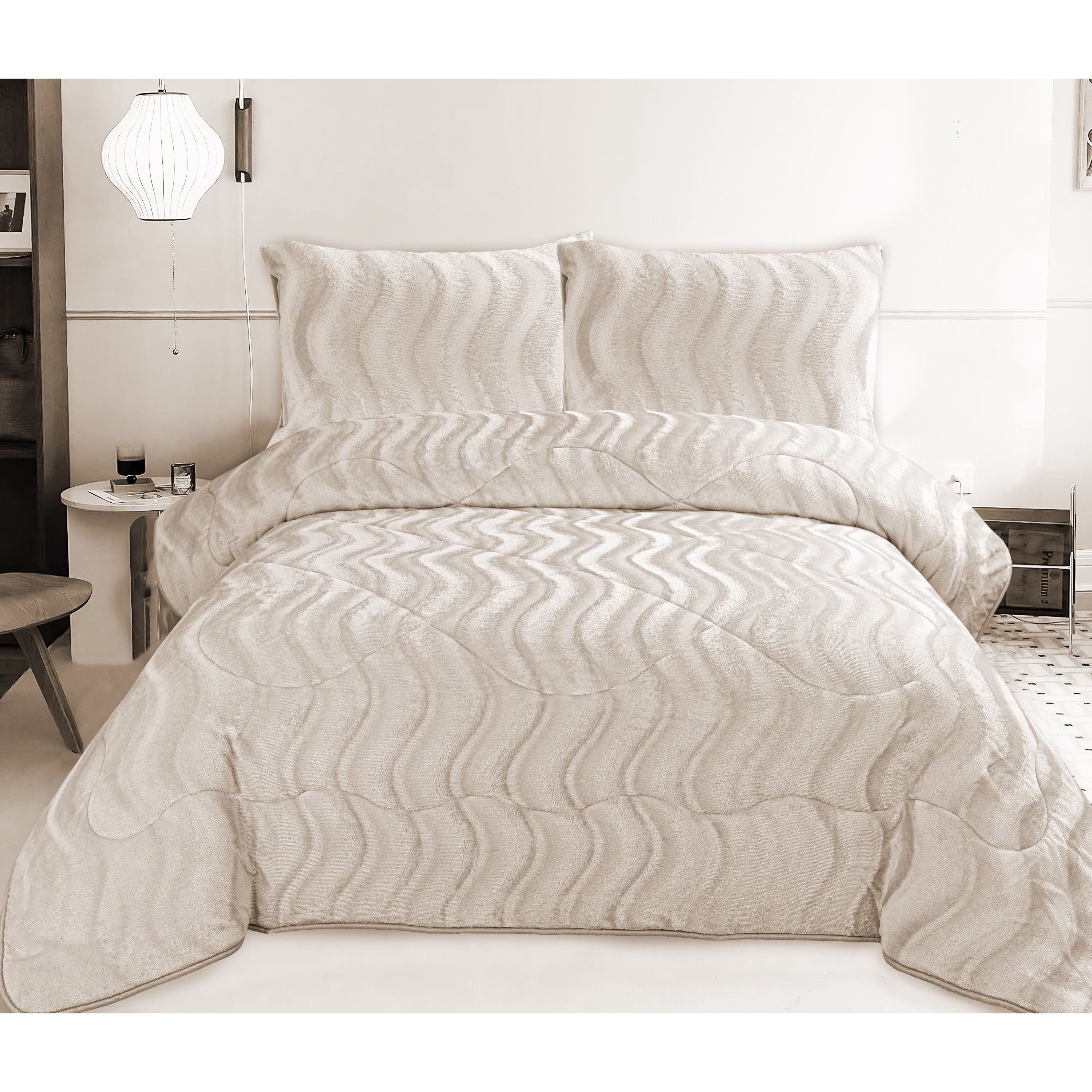 wavy lines quilt blanket cozy