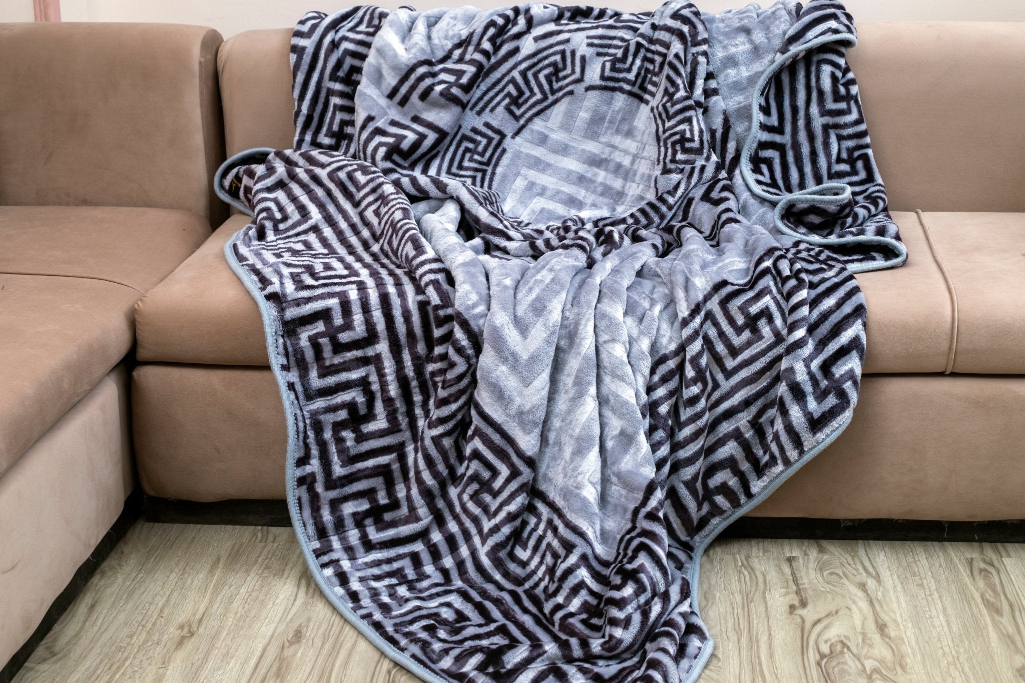 blanket printed French design (Grey)