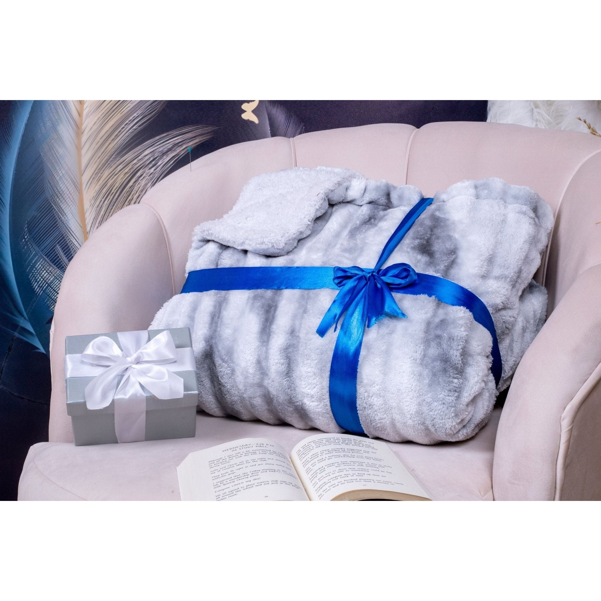 fluffy sherpa hug light