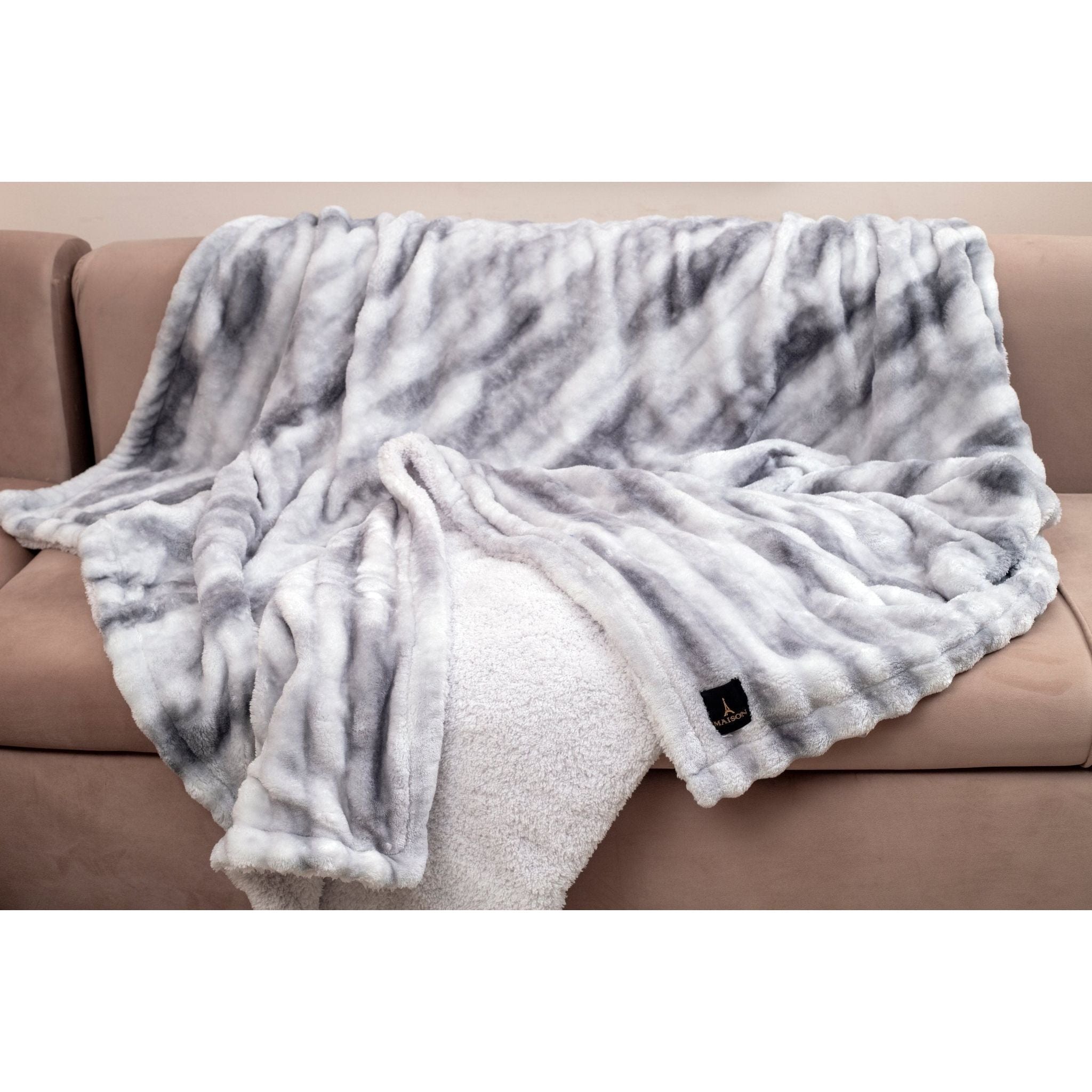 fluffy sherpa hug light