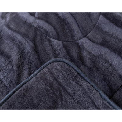 wavy lines quilt blanket cozy