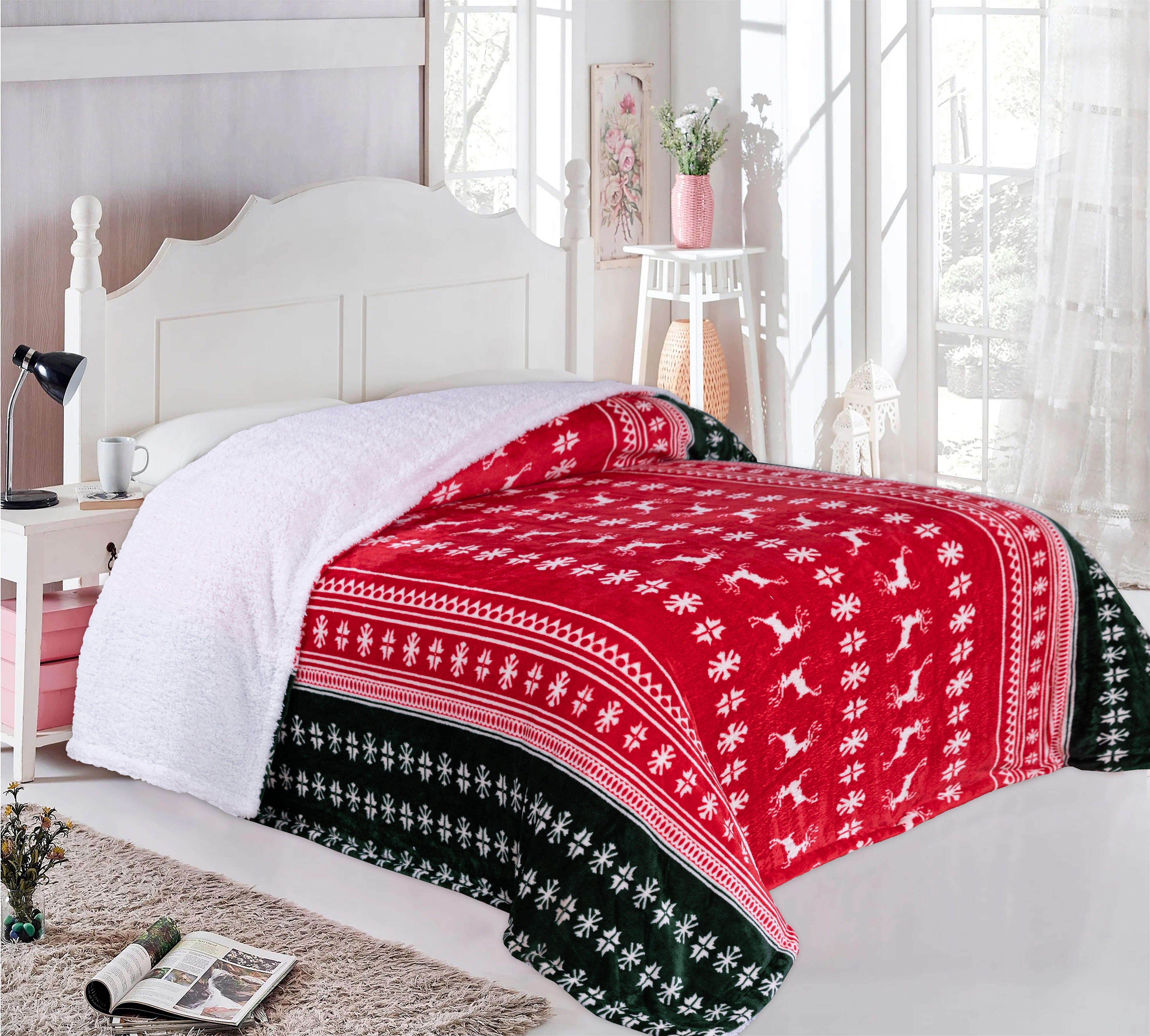 Sherpa Light Blanket (Red x Pineneedle)