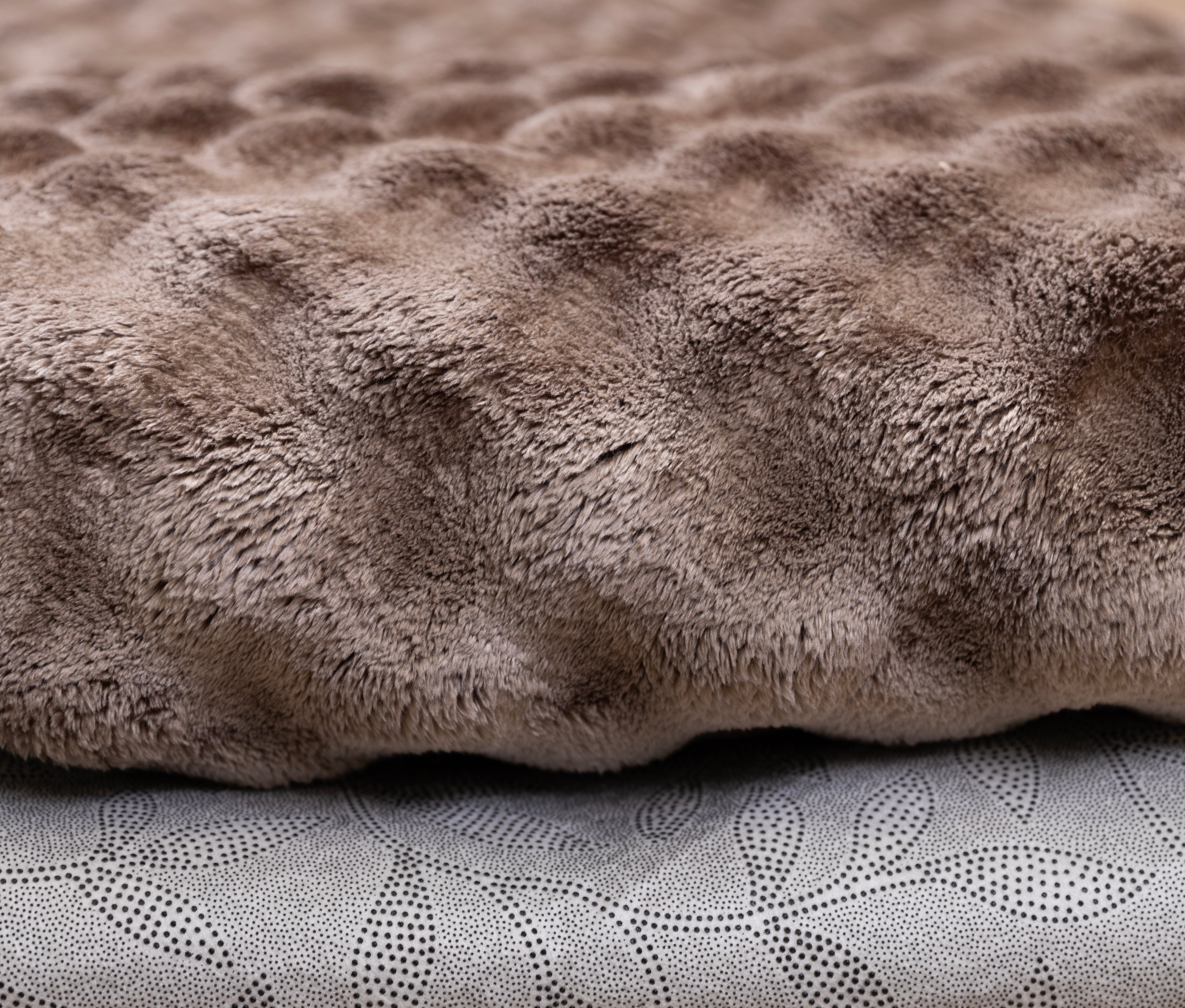 Velvet Bubbles Carpet Mocha