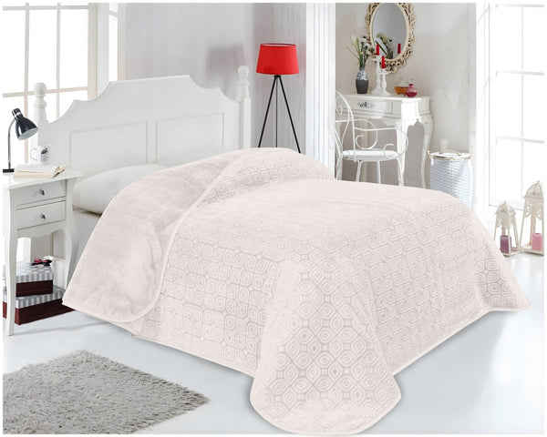 VelvaCloud Blanket (Off - white) 3.6KG - La Maison
