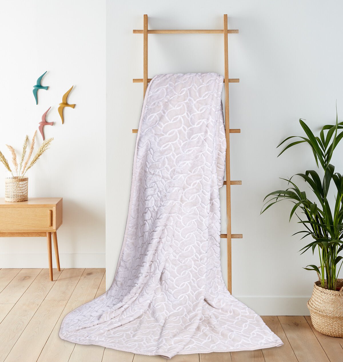 VividVibe Dye Blanket